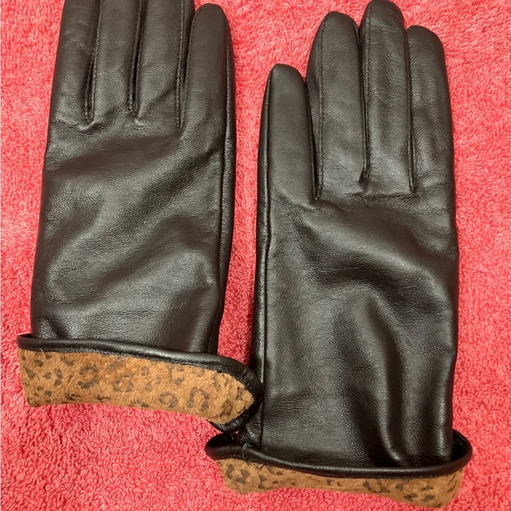 Black Leather Gloves 7/8 NEW